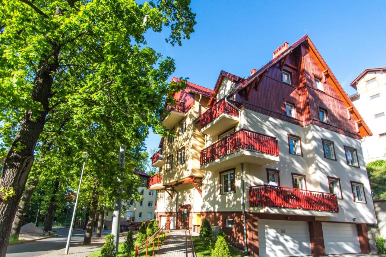 Apartamenty Hotelove Z Sauna Karpacz Bagian luar foto